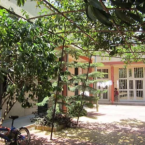 Manuhie Backpackers Bahir Dar